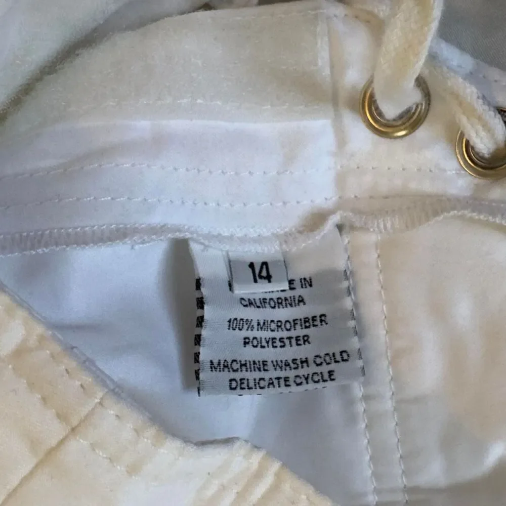 Xelosette Solid White Lace-Up Board Shorts (Size 14)